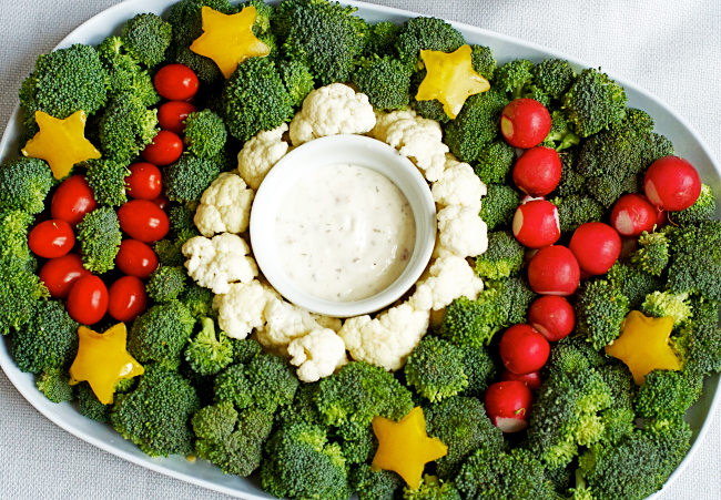 8 Healthy and Festive Holiday Fruit & Veggie Trays - Urban Organic Gardener