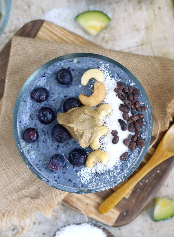 small4-low-sugar-blueberry-coconut-smoothie-bowl-cauliflower-zucchini-vegan